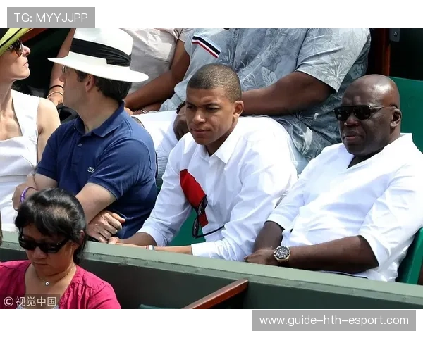 姆巴佩私下喜好收藏运动鞋,被网友扒出稀有款 姆巴佩私下喜好收藏运动鞋,被网友扒出稀有款