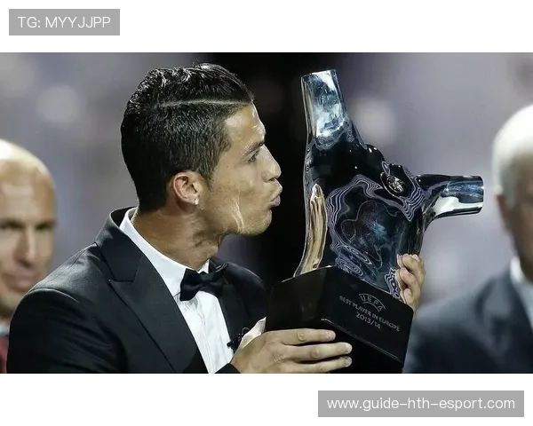 球员退役决定在世界杯后成为热门话题，2020宣布退役球星足球